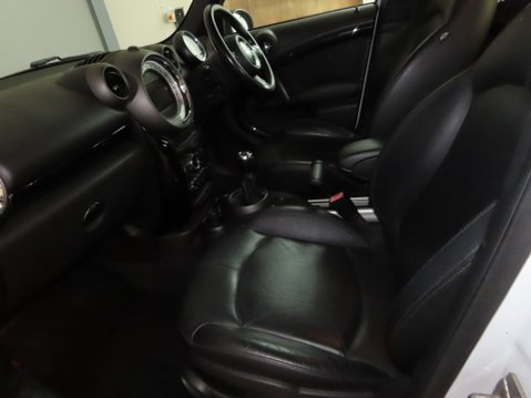 Mini Countryman COOPER D 11