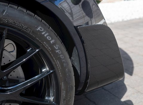 Porsche 918 Spyder Weissach 32