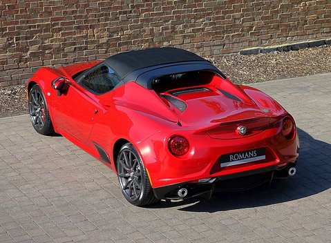 Alfa Romeo 4C Spider 30