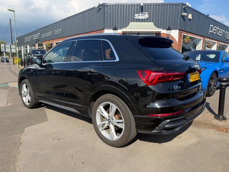Audi Q3 TFSI S LINE MHEV 7