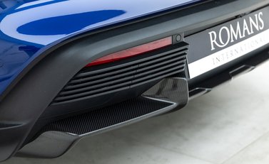 Porsche Taycan Turbo S Cross Turismo 29