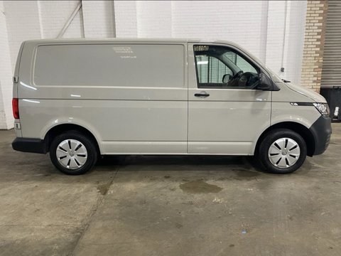 Volkswagen Transporter T28 TDI P/V STARTLINE 4