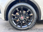 Jaguar E-Pace 2.0 P200 R-Dynamic SE Auto AWD Euro 6 (s/s) 5dr 82