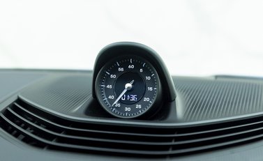 Porsche Taycan 4S 18