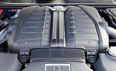 Bentley Bentayga 25
