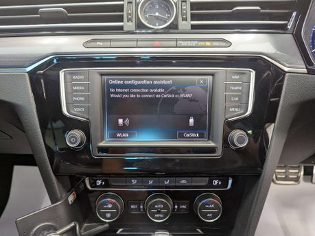 Volkswagen Passat 2.0 Passat R-Line TDI BlueMotion Technology Semi-Auto 4dr 65