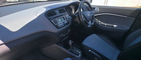 Hyundai i20 MPI SE.AUTOMATIC..1 PREVIOUS OWNER,18 STAMPS,AIR CON,LAST OWNER  9 YEARS. 1