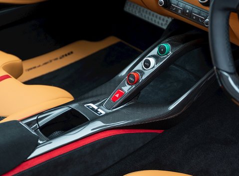 Ferrari 812 Superfast 18