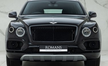 Bentley Bentayga V8 4