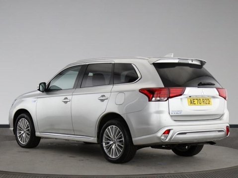 Mitsubishi Outlander PHEV DESIGN 2