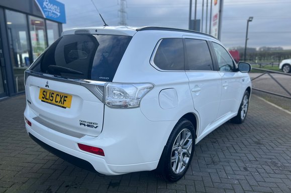 Mitsubishi Outlander PHEV 2.0h 12kWh GX4h CVT 4WD AUTO 7