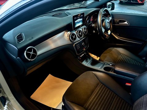 Mercedes-Benz CLA Class 2.1 CLA220d AMG Sport Shooting Brake 7G-DCT Euro 6 (s/s) 5dr 28