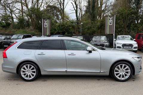 Volvo V90 D5 POWERPULSE INSCRIPTION PRO AWD -PAN ROOF - £6320 OPTIONAL EXTRAS  6