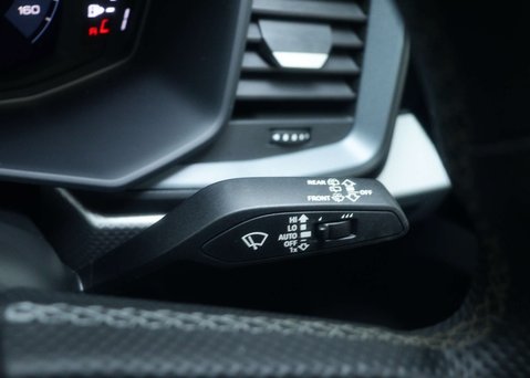 Audi A1 1.0 A1 Sportback 30 TFSI S Line Semi-Auto 5dr 39