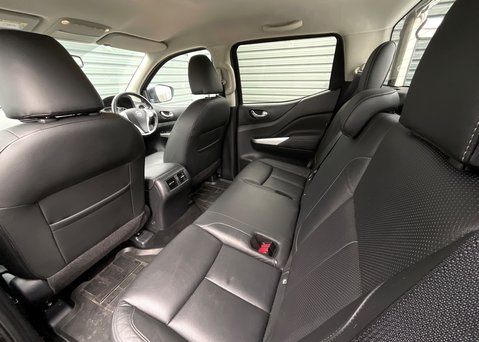 Nissan Navara DCI TEKNA SHR DCB 14