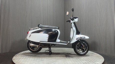 Royal Alloy GT 125 i Scooter Petrol CVT Euro 4 (10 ps) 1