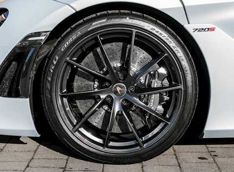 McLaren 720S Performance 10