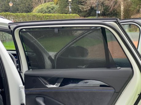 Volkswagen Passat R-LINE DSG 25