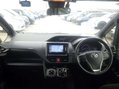 Toyota Voxy Hybrid 8