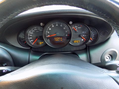 Porsche 911 Carrera 2 11