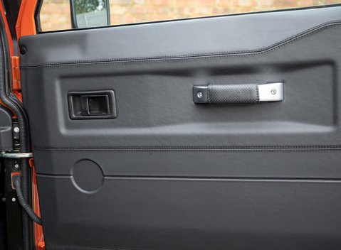 Land Rover Defender 90 Adventure Edition 19