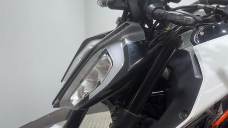 KTM Duke 2019 24k SPARE OR REPAIR PROJECT BIKE NAKED 125CC LEARNER BIKE 11