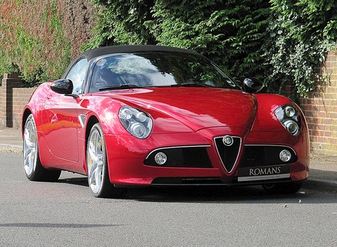 Alfa Romeo 8C Spider 4