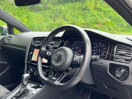 Volkswagen Golf 2.0 Golf R TSi 4Motion Semi-Auto 4WD 5dr 17