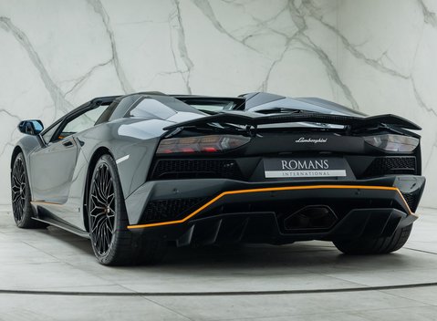Lamborghini Aventador S LP 740-4 ROADSTER 13