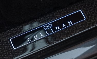 Rolls-Royce Cullinan BLACK BADGE 26