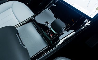 Land Rover Range Rover Sport D300 Dynamic SE 20