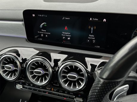 Mercedes-Benz CLA Class CLA 220 AMG LINE PREMIUM PLUS 52