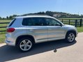 Volkswagen Tiguan 2.0 TDI BlueMotion Tech R-Line 4WD Euro 5 (s/s) 5dr (Nav) 9
