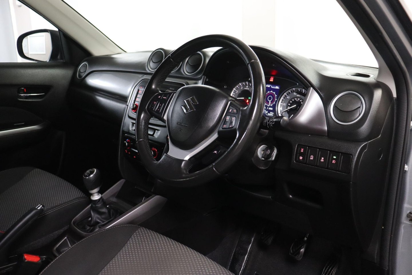 2021 Suzuki Vitara — image 4