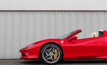Ferrari F8 Tributo Spider 29