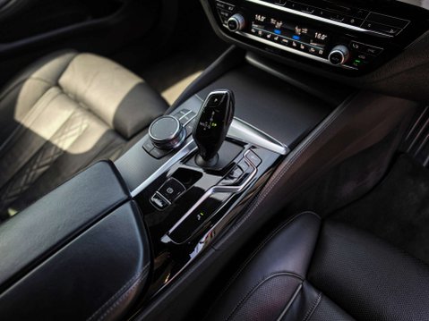 BMW 5 Series 3.0 530d xDrive M Sport MHEV Auto 4WD 5dr 31