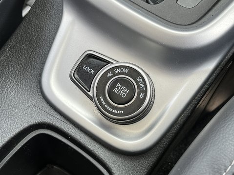 Suzuki Vitara 1.6 SZ5 ALLGRIP 5dr Auto 22