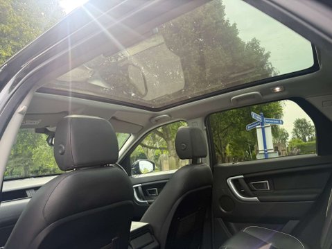 Land Rover Discovery Sport 2.0 Discovery Sport HSE Dynamic Luxury TD4 Auto 4WD 5dr 16