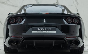Ferrari 812 Superfast 5