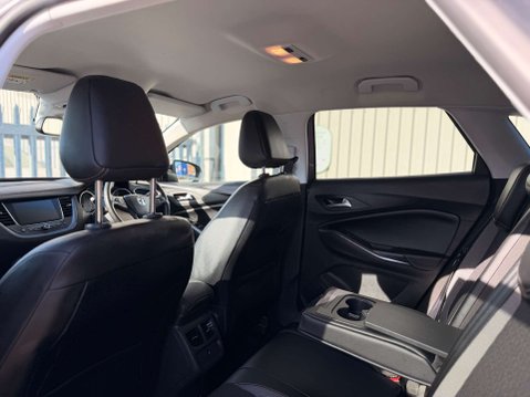 Vauxhall Grandland X 1.2 Grandland X Sport Nav T S/S 5dr 32