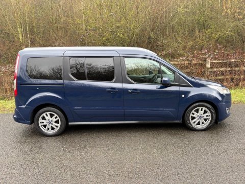 Ford Grand Tourneo Connect TITANIUM TDCI 6