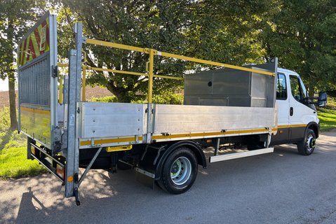 Iveco Daily 70C18D Crew Cab Dropside with Tail Lift - Air Con - Low Miles 2