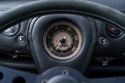 Volkswagen Restomod Porsche 3.2 Ltr 21 Window Samba 18