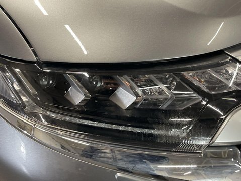 Mitsubishi Outlander 2.0 MIVEC Exceed SUV 5dr Petrol CVT 4WD Euro 6 (s/s) (150 ps) Parking Senso 23