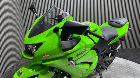 Kawasaki Ninja 250 EX 2008 ONLY 160 MILES OUTSTANDING CONDITION A2 READY 250CC 29