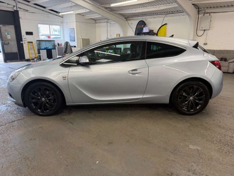 Vauxhall Astra GTC 1.4T 16V SRi Euro 5 (s/s) 3dr 4