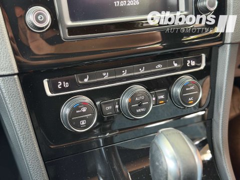 Volkswagen Golf 2.0 Golf R DSG 4WD 5dr 52