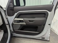 Land Rover Defender 3.0 Defender SE D MHEV Auto 4WD 5dr 52