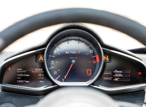 McLaren 675LT Spider 15