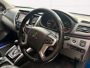 Mitsubishi L200 2.4 L200 Barbarian DI-D Auto 4WD 11